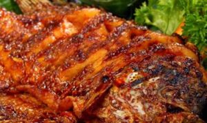 Photo by rumahmesin.com - Penyebab Bumbu Oles Ikan Bakar Cepat Hangus Menghitam Padahal Ikan Mentah