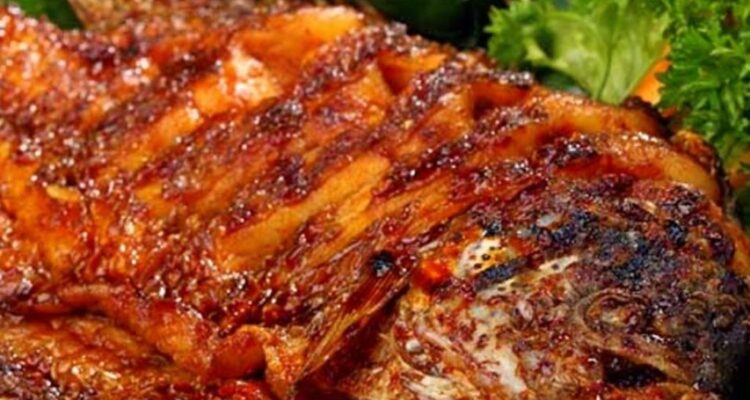 Photo by rumahmesin.com - Penyebab Bumbu Oles Ikan Bakar Cepat Hangus Menghitam Padahal Ikan Mentah