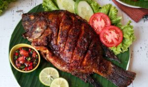Photo by perumperindo.co.id - Penyebab Daging Ikan Bakar Jadi Kering Keras Alot Kehilangan Juicy Alami