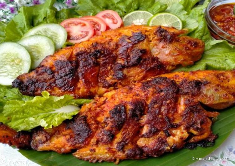 Penyebab Ikan Bakar Mengeluarkan Banyak Air Pas Dipanggang di Atas Api