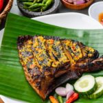 Photo by freepik.com - Resep Ikan Pari Bakar Bumbu Rempah Pesisir Pedas Manis Bebas Bau Pesing