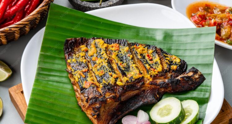 Photo by freepik.com - Resep Ikan Pari Bakar Bumbu Rempah Pesisir Pedas Manis Bebas Bau Pesing