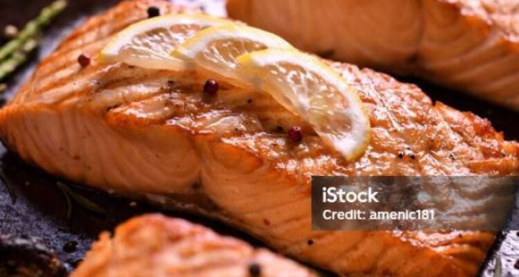Photo by istockphoto.com - Resep Ikan Salmon Panggang Bumbu Rempah Nusantara Gurih Wangi