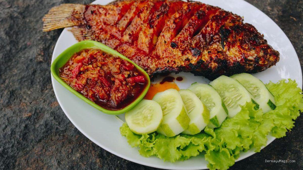 Resep Ikan Selar Bakar Bumbu Siram Sambal Matah Bali Pedas Harum