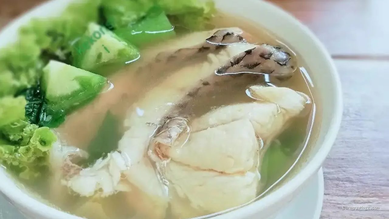 Photo by liputan6.com - Resep Sup Fillet Ikan Kakap Kuah Miso Bening Campur Tahu Sutra