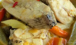 resep-sup-ikan-laut-campur-belimbing-sayur-kuah-asam-penggugah-selera-47378 Photo by herstory.co.id - Resep Sup Ikan Laut Campur Belimbing Sayur Kuah Asam Penggugah Selera