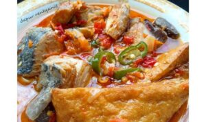 Photo by briliofood.net - Trik Menghilangkan Bau Amis Ikan Tongkol Cue Pakai Parutan Jahe Merah