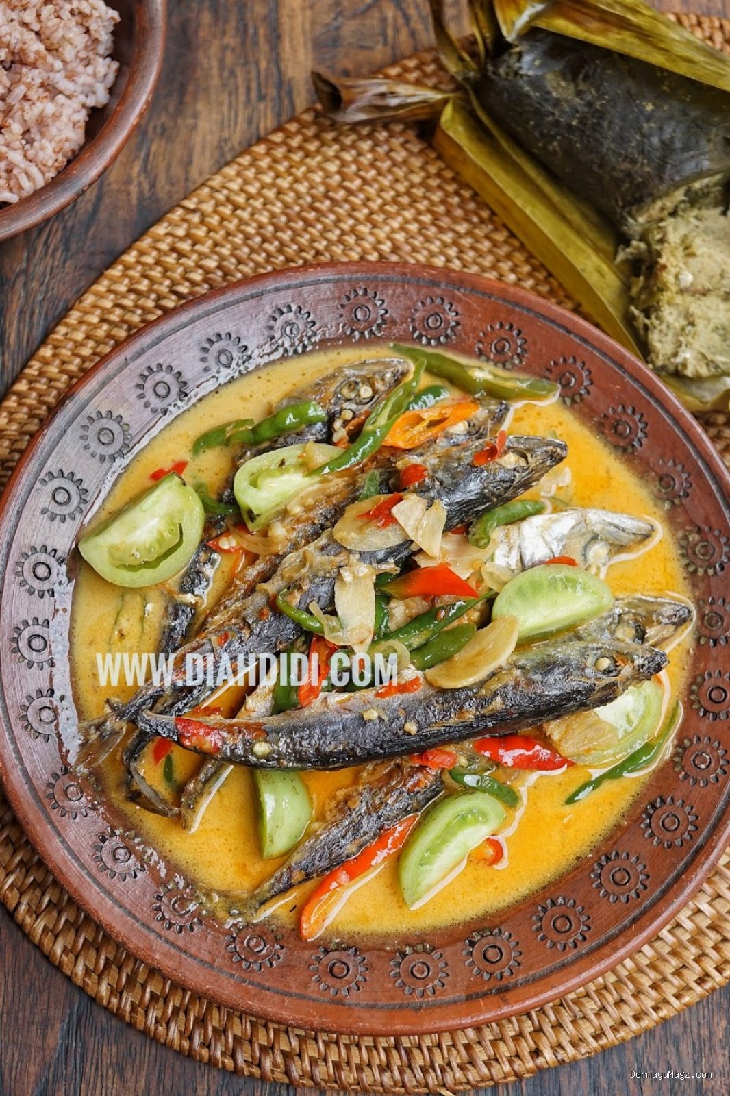 Trik Merebus Pindang Ikan Salem Pakai Daun Salam dan Lengkuas Tebal